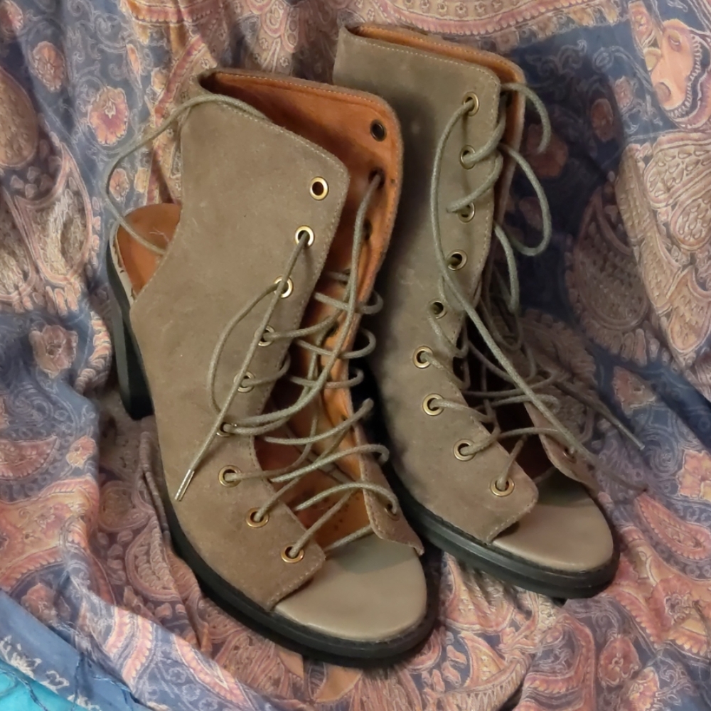 Jeffery Campbell Lace up